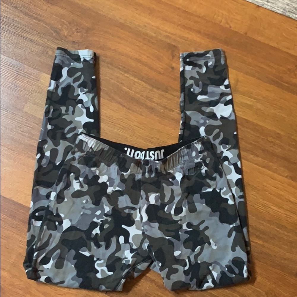 Nike Camo Print Active Leggings